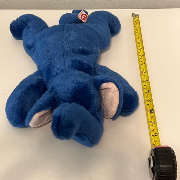 TY Beanie Baby “Peanut” the Elephant Collection. - Picture 4 of 17